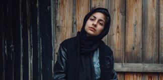 Iranian Muslim Blogger - Deskworldwide