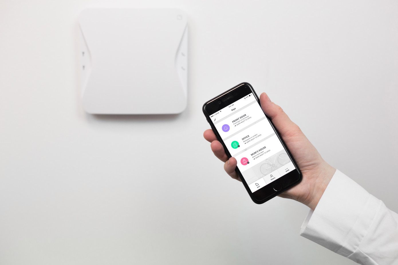 klevio-app-and-device-1-deskworldwide.com